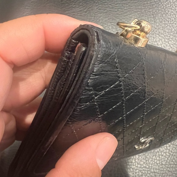 (Almost) vintage pre-loved Chanel quilted wallet (aftermarket chain strap added) - Picture 6 of 17